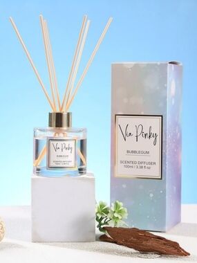 Luxe Reed Diffuser “Bubblegum” Elegant Home Fragrance Decor